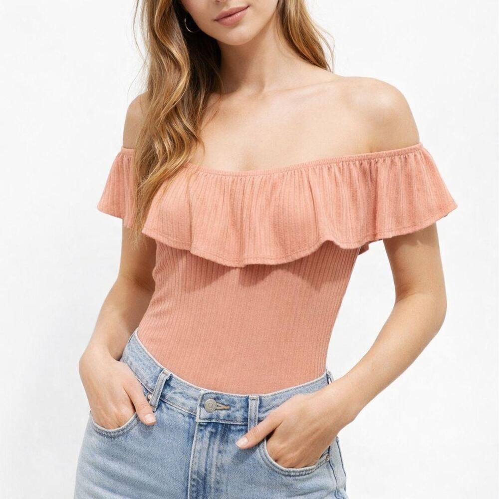 Kendall & Kylie Ribbed Off The Shoulder Bodysuit Pink Size M